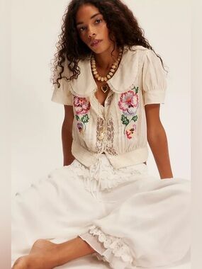 Free People Vintage Whimsey Blouse. (( SOLD OUT )) Sz XS